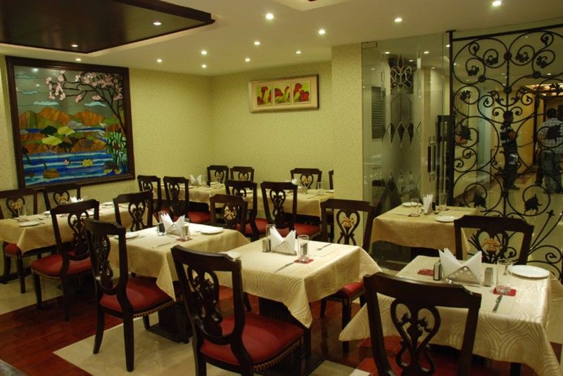Hotel Treebo Tryst Royce New Friends Colony à New Delhi Extérieur photo